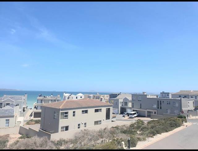 6 BEDROOM HOUSE FOR SALE IN CALYPSO BEACH